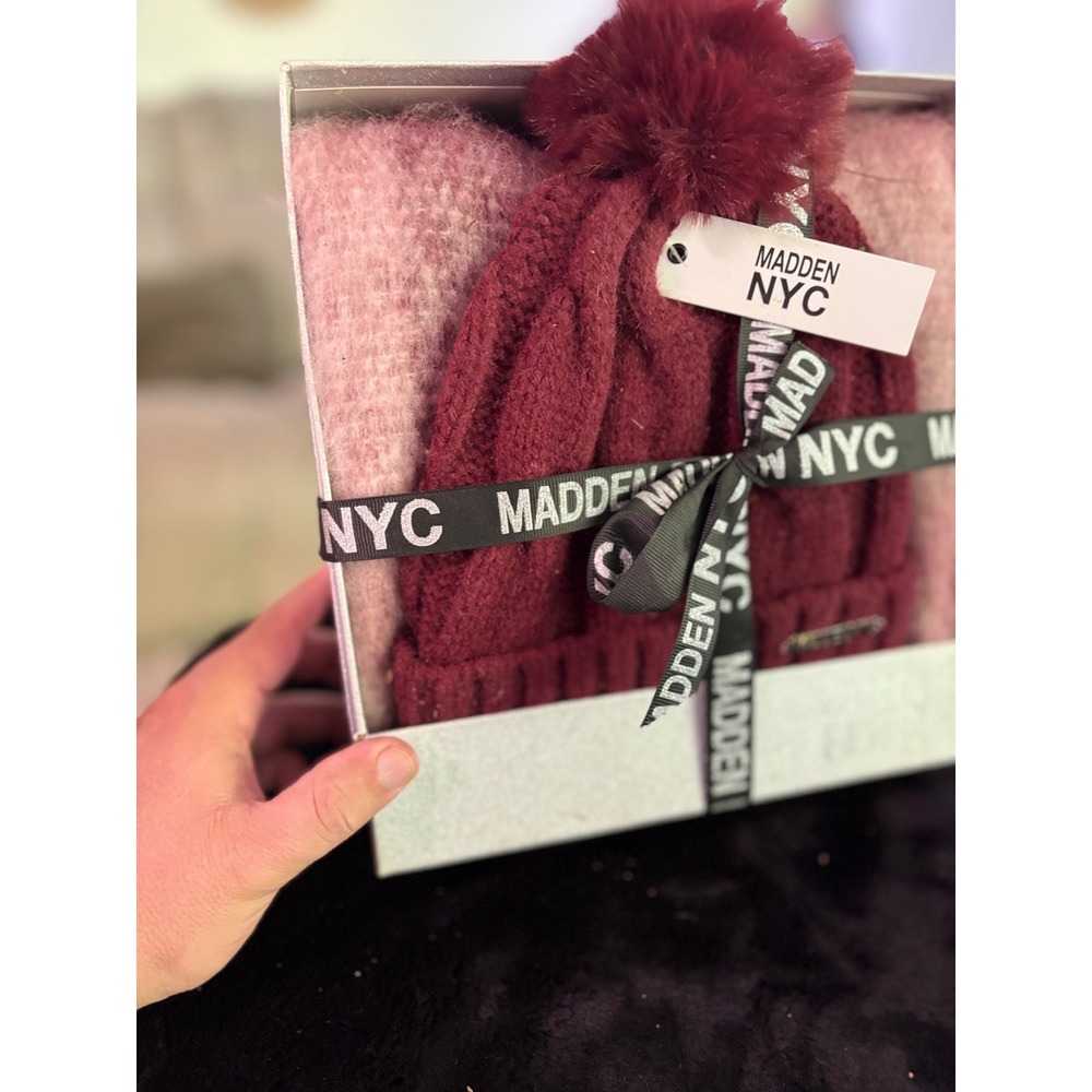Madden NYC Womens Beanie and Scarf Gift Set Burgundy Pink Pom Pom Knit 2 Piece
